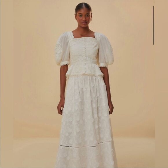 FARM Rio Off White 3D Flower Midi Skirt in $295 Small NWT - Picture 9 of 10